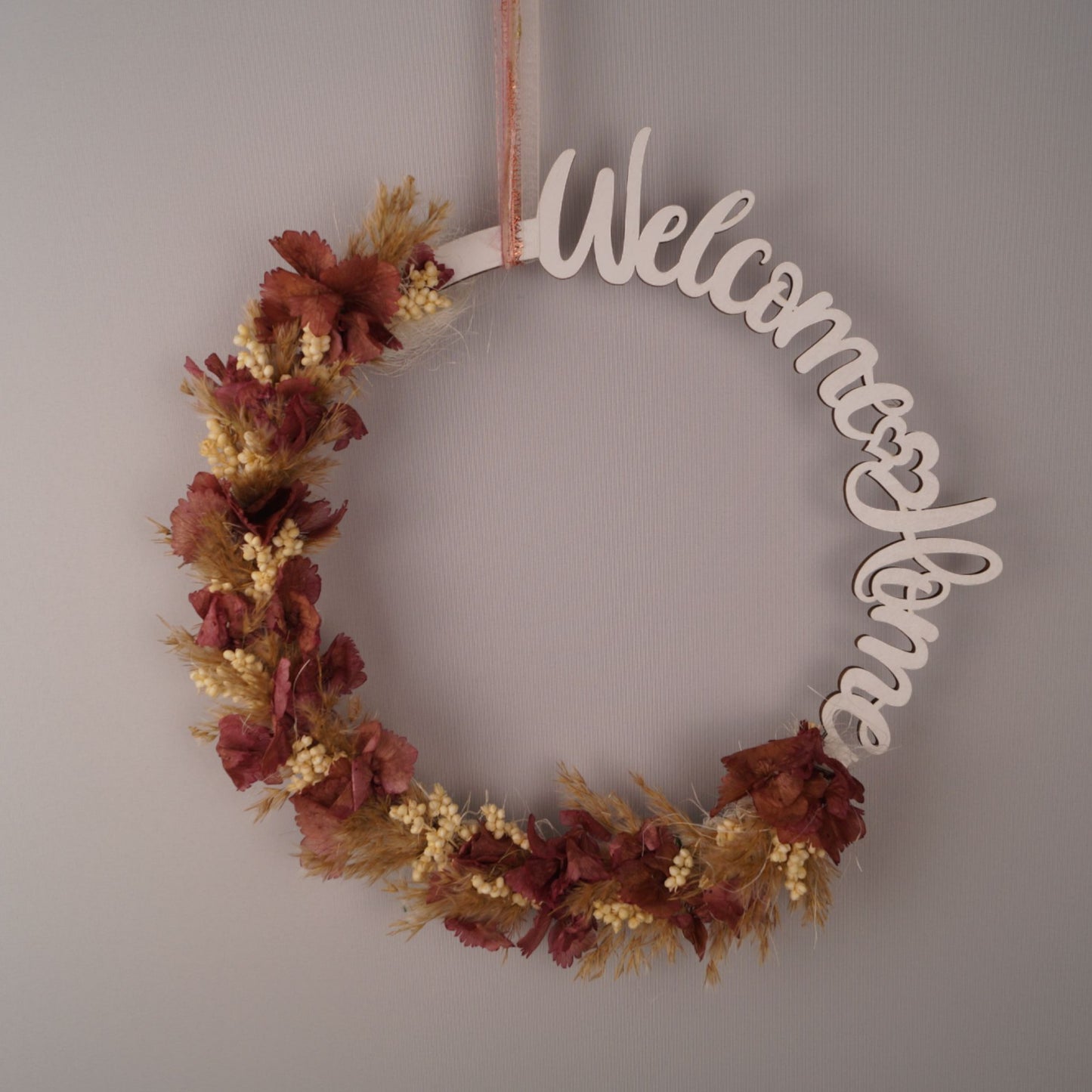 Trockenblumenkranz für die Haustüre mit Schriftzug "Welcome Home"